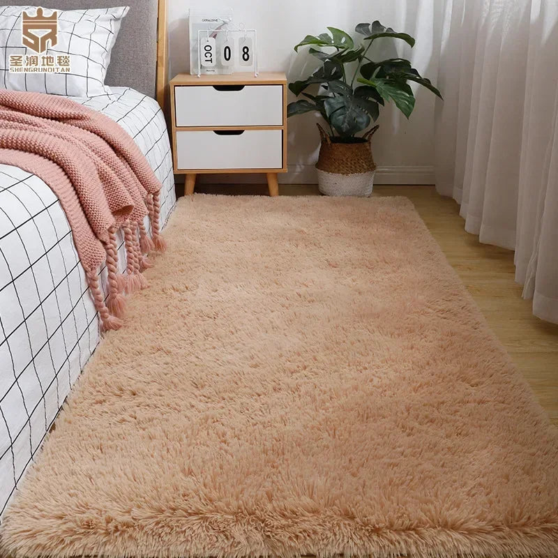Luxurious Silk-Wool Blend Bedside Rug for Girls, Non-Slip Silicone Base, Plush Living Room Carpet, Adorable Bedroom Decor