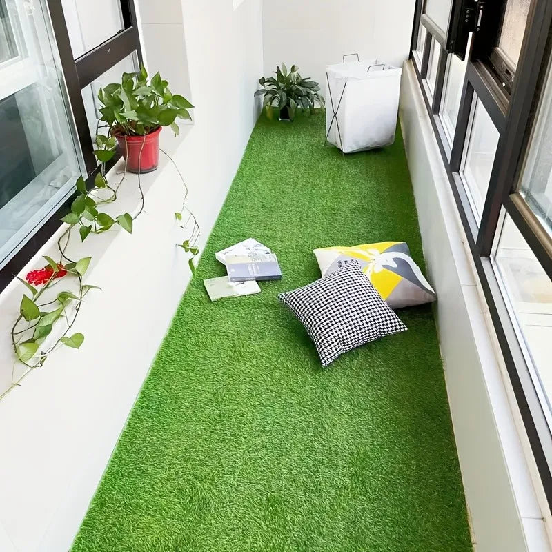 Outdoor Artificial Grass Rug Eco-Friendly PE Material Durable Anti-Slip for Garden Decoration Balcony Park Greening Landscaping