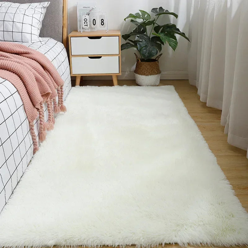 Luxurious Silk-Wool Blend Bedside Rug for Girls, Non-Slip Silicone Base, Plush Living Room Carpet, Adorable Bedroom Decor