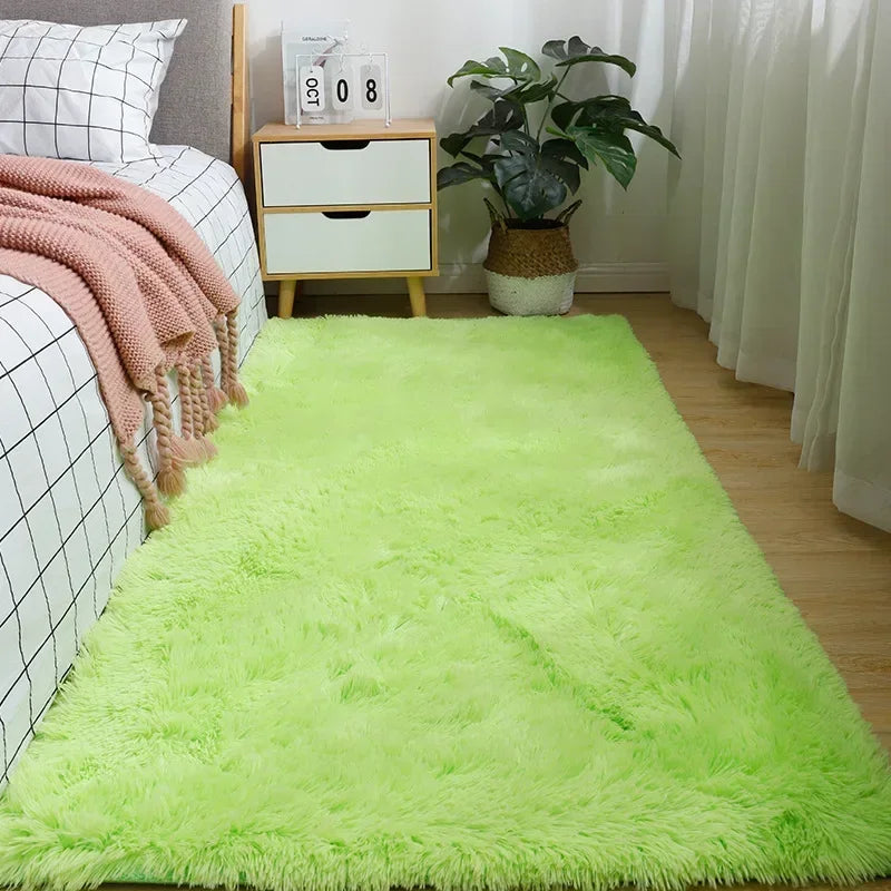 Luxurious Silk-Wool Blend Bedside Rug for Girls, Non-Slip Silicone Base, Plush Living Room Carpet, Adorable Bedroom Decor